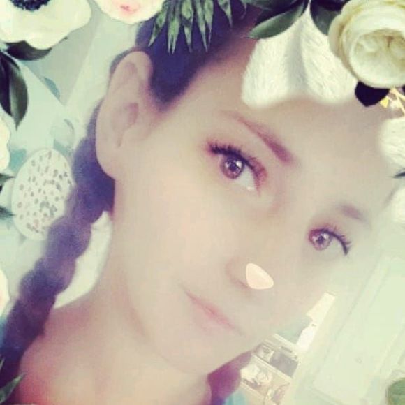 Meet your Posher, Michelle - Picture 1 of 1